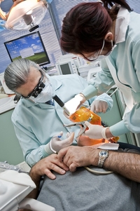Изберете Dental Implants 25